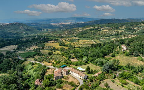 Casale le Conce 6: Landscape, Highland, Natural Landscape, Hill, Rural Area, Hill Station, Plain, Land Lot, Bird'S-Eye View, Village