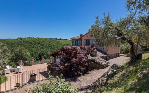 Dalmanuta 8: Shrub, House, Residential Area, Rural Area, Home, Estate, Cottage, Farmhouse, Villa, Balcony