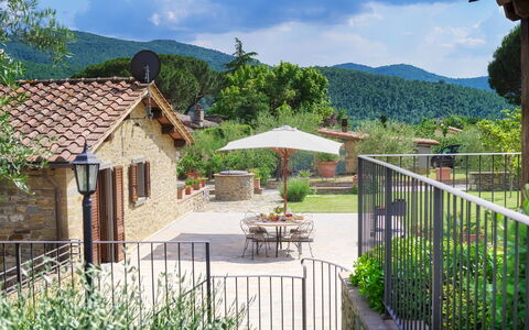 Vinciluna 4: Cottage, Farmhouse, Mountain Range, Outdoor Furniture, Estate, Hacienda, Village, Landscaping, Garden, Shade