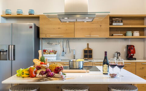 Villa Sole al Molino a Vento 8: Furniture, Kitchen, Kitchen Appliance, Countertop, Interior Design, Cabinetry, Flooring, Major Appliance, Wood, Tableware