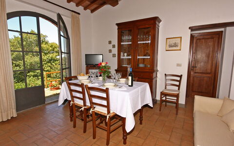 Monterzi 4: Furniture, Table, Interior Design, Flooring, Kitchen & Dining Room Table, Chair, Dining Room, Room, Floor, Ceiling