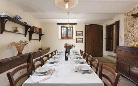 Villa di Morice 14: Furniture, Interior Design, Table, Wood, Dining Room, Kitchen & Dining Room Table, Ceiling, Flooring, Chair, Lighting