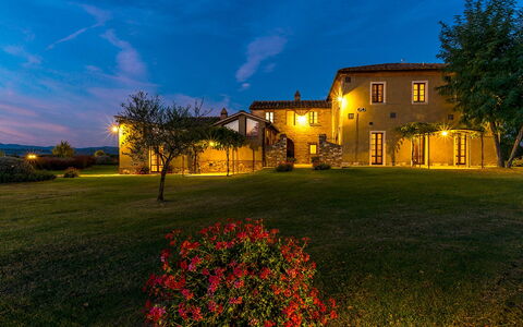 Villa le Chiarne 22: Landscape, Grassland, Plain, Field, Estate, Meadow, Dusk, Prairie, Evening, Village