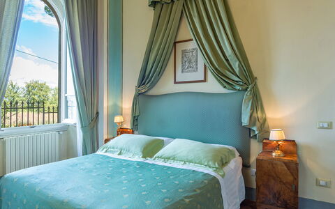 Villa Leonardo 30+6: Furniture, Interior Design, Bedroom, Bed, Bedding, Linens, Bed Sheet, Textile, Room, Lighting