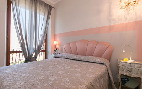Villa Ombrosa 8: Furniture, Bed, Bedroom, Interior Design, Bedding, Bed Sheet, Linens, Room, Floor, Textile