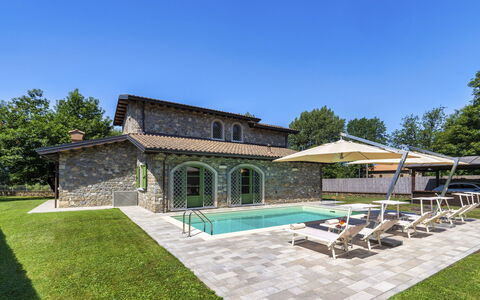 Villa Elsa 6: Swimming Pool, Estate, Farmhouse, Resort, Cottage, Thermae, Garden, Hacienda, Villa, Eco Hotel