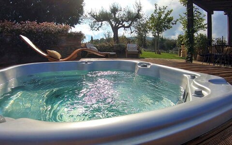 Casale Bella Vita 8+4: Plumbing Fixture, Bathtub, Swimming Pool, Leisure, Jacuzzi, Composite Material, Resort, Water Feature, Eco Hotel