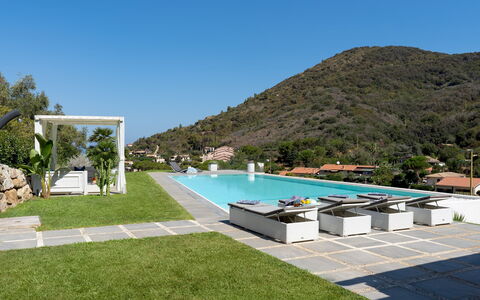 Villa Pietro 10: Swimming Pool, Mountain, Resort, Leisure, Eco Hotel, Mountain Range, Outdoor Furniture, Hotel, Shade, Resort Town