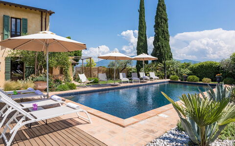 Casale Santa Lucia 8+2: Swimming Pool, Villa, Landscaping, Resort, Umbrella, Resort Town, Sunlounger, Houseplant