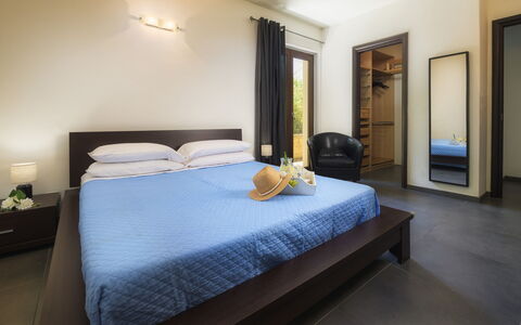 Villa Maggiorana 10: Furniture, Interior Design, Bed, Flooring, Floor, Bedroom, Room, Wood, Ceiling, Bed Sheet