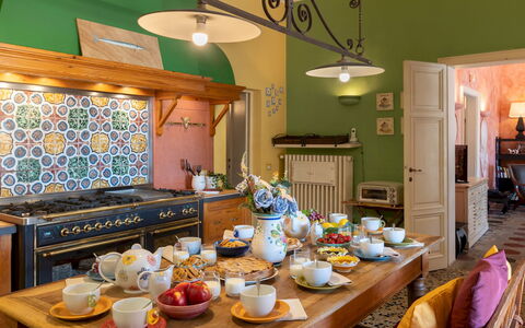 Villa Corallina 12: Interior Design, Furniture, Kitchen, Flooring, Tableware, Room, Lighting, Table, Ceiling, Chair