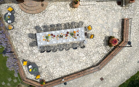 Guado al Sole 26+4: Furniture, Flagstone, Chair, Garden, Courtyard, Outdoor Furniture, Outdoor Table, Patio, Cobblestone, Restaurant