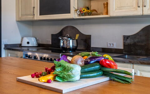 Le Colombelline 12: Countertop, Kitchen, Tableware, Furniture, Food, Kitchen Appliance, Ingredient, Fruit, Produce, Natural Foods