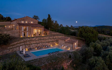 Villa Il Pozzo 14: Home, House, Cottage, Estate, Farmhouse, Mansion, Villa, Swimming Pool, Historic House, Evening