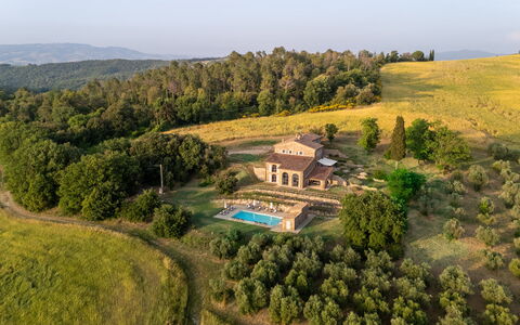 Villa Il Pozzo 14: House, Estate, Landscape, Plain, Grassland, Land Lot, Farmhouse, Rural Area, Cottage