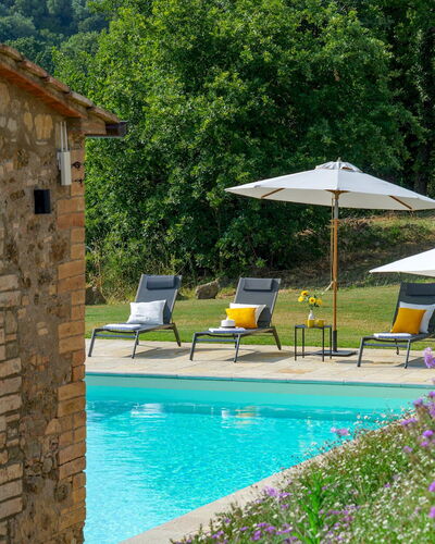 Villa Il Pozzo 14: Shrub, Swimming Pool, Estate, Garden, Cottage, Hacienda, Farmhouse, Landscaping, Outdoor Furniture, Villa