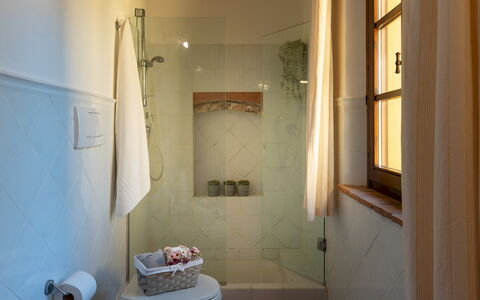 Villa Montefalconi 11: Wall, Interior Design, Flooring, Bathroom, Floor, Plumbing Fixture, Lighting, Ceiling, Plumbing, Room