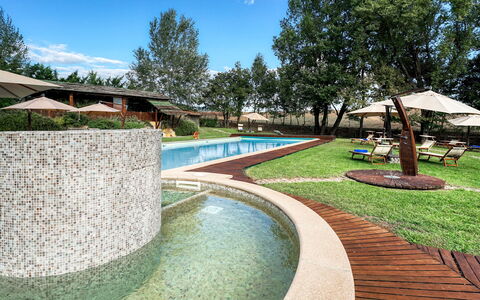 Podere Giardino 16+2: Swimming Pool, Garden, Resort, Water Feature, Backyard, Lawn, Landscaping, Eco Hotel, Yard, Hacienda