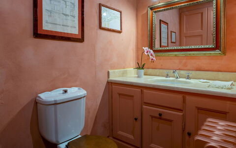La Mandolata 12: Plumbing Fixture, Bathroom Sink, Sink, Bathroom, Interior Design, Tap, Bathroom Cabinet, Plumbing, Flooring, Floor