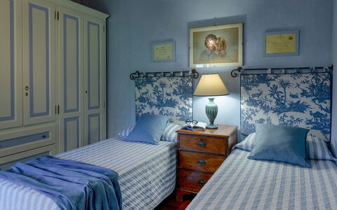 La Mandolata 12: Furniture, Bed, Blue, Bedding, Bedroom, Interior Design, Bed Sheet, Wall, Wood, Room