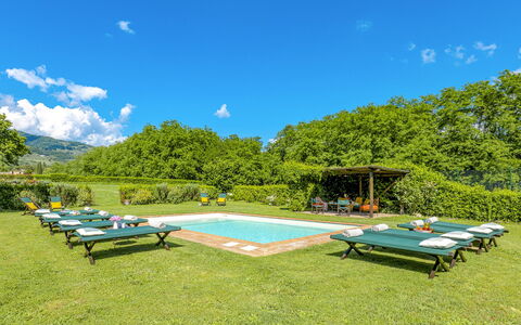 La Mandolata 12: Garden, Swimming Pool, Outdoor Furniture, Resort, Lawn, Eco Hotel, Hacienda, Landscaping, Park, Estate