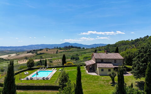 Podere San Lorenzo 12: Estate, Garden, Lawn, Farmhouse, Landscaping, Yard, Swimming Pool, Villa, Backyard, Courtyard