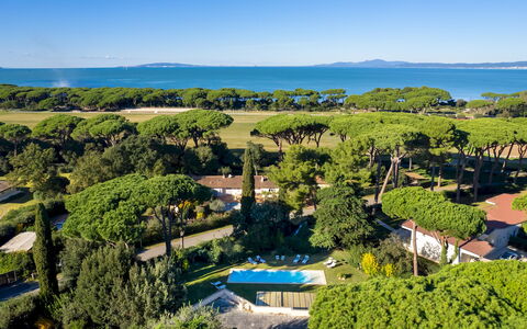 Villa Puntala 10: Bird'S-Eye View, Landscaping, Resort, Swimming Pool, Park, Aerial Photography, Resort Town, Tropics