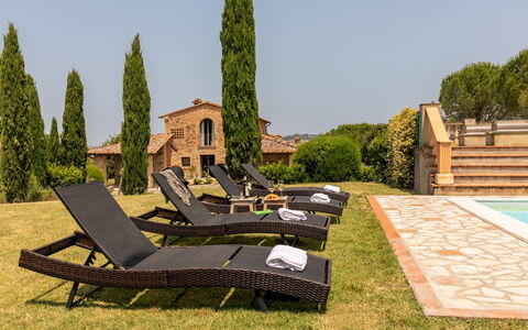 Casale Fienile 8: Landscape, Outdoor Furniture, Hacienda, Courtyard, Hedge, Villa