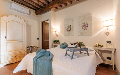 Casale Teatro 10: Furniture, Bedroom, Interior Design, Bed, Home, Flooring, Floor, Bed Sheet, Room, Lighting