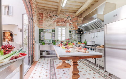 Villa Ginevra 12: Interior Design, Flooring, Furniture, Kitchen, Floor, Home, Chair, Ceiling, Kitchen & Dining Room Table, Countertop