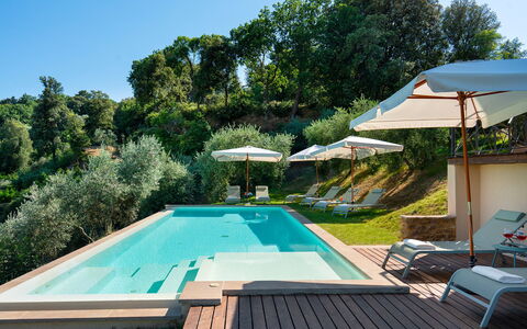 Villa Francesca 10: Swimming Pool, Resort, Eco Hotel, Estate, Thermae, Garden, Hacienda, Villa, Farmhouse, Sunlounger