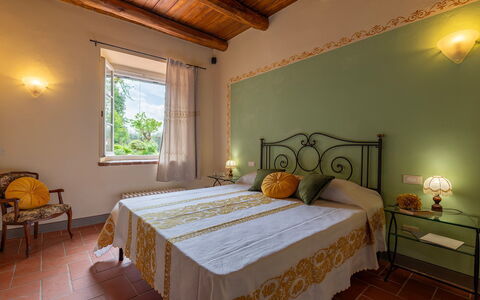 Sangiovese 14: Interior Design, Furniture, Ceiling, Room, Flooring, Floor, Bedroom, Lighting, Linens, Bed