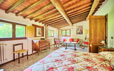 Accommodation:&nbsp;Montescalari 4