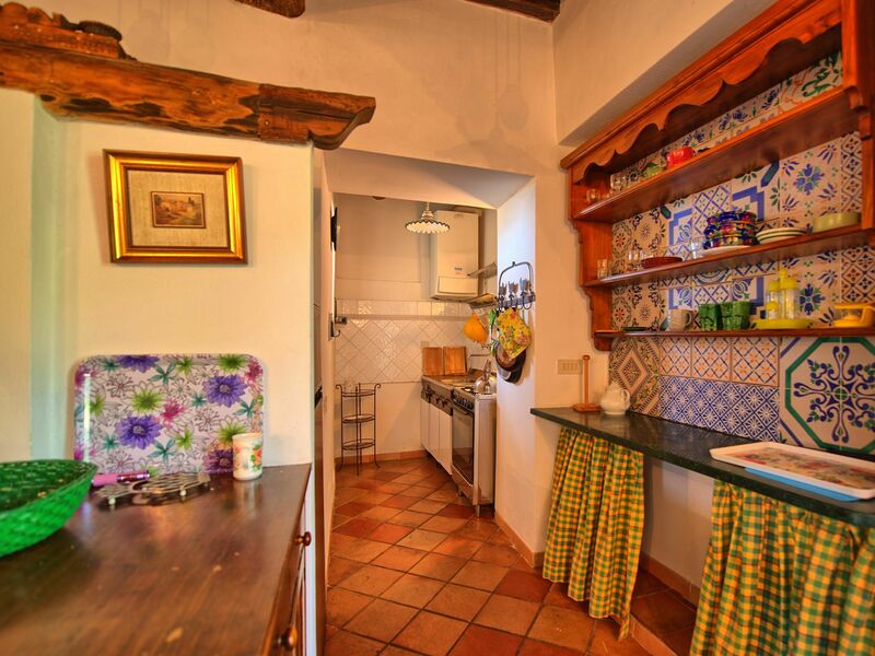 Accommodation:&nbsp;Montescalari 7