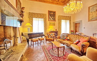 Accommodation:&nbsp;Padronale