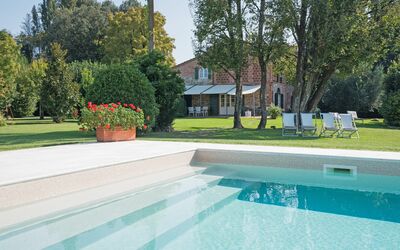 Villa Fontine: Property, Swimming Pool, House, Home, Real Estate, Residential Area, Building, Estate, Architecture, Villa