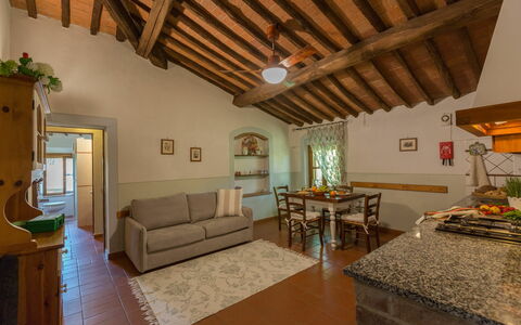 Accommodation:&nbsp;Montelopio 8