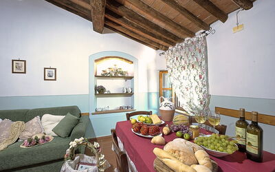 Accommodation:&nbsp;Montelopio 8