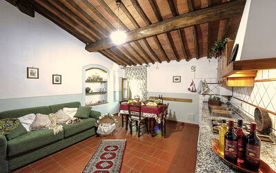 Accommodation:&nbsp;Montelopio 8