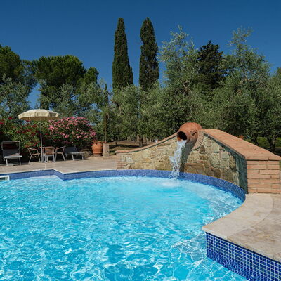 Montelopio: Water, Plant, Swimming Pool, Sky, Nature, Azure, Leisure, Tree, Composite Material, Real Estate