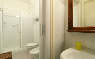Accommodation:&nbsp;B1 640.6