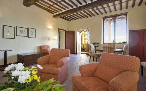 La Loggia 13: Room, Property, Building, Interior Design, Furniture, Living Room, Ceiling, Real Estate, House, Suite