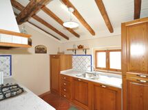 Accommodation:&nbsp;Upupa