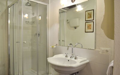 Accommodation:&nbsp;Mimosa