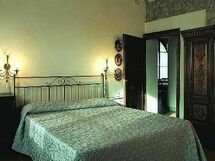 Accommodation:&nbsp;Pancole q