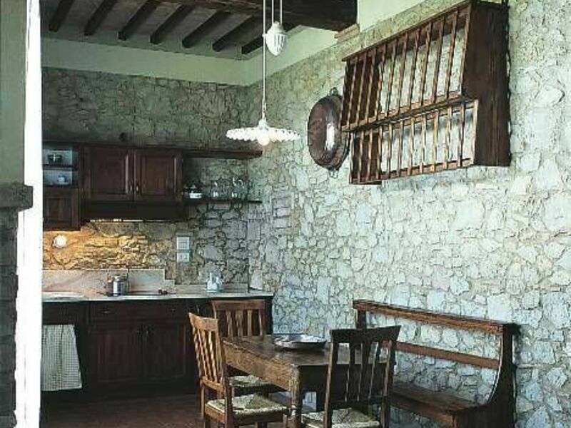 Accommodation:&nbsp;Pancole q