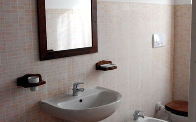 Accommodation:&nbsp;Ginestra