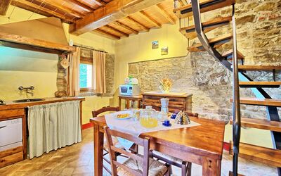 Orietta 3: Room, Property, Building, Furniture, Interior Design, Real Estate, Ceiling, House, Kitchen, Floor