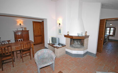 Fornacino: Room, Property, Building, Furniture, Floor, House, Interior Design, Real Estate, Suite, Hardwood