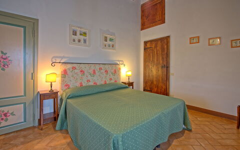 San Donnino: Bedroom, Room, Bed, Furniture, Property, Bed Sheet, Floor, Wall, Bed Frame, Interior Design